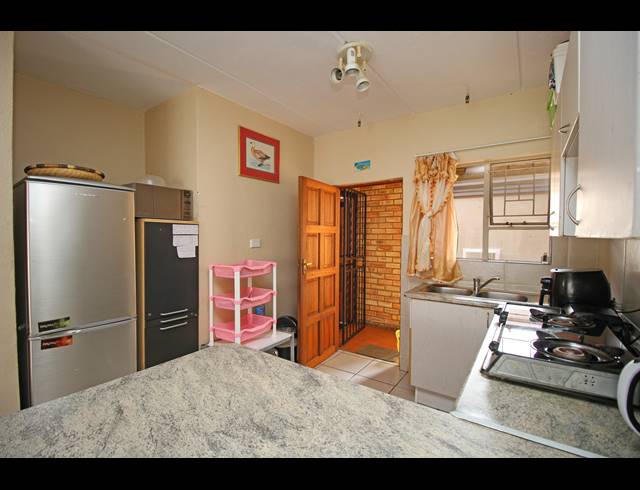 2 BEDROOM APARTMENT FOR SALE IN FAIRLAND